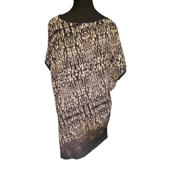 DKNY PURE 100% Silk Asymetrical Print Loose Fit Tunic Top Size Large - Picture 2 of 7
